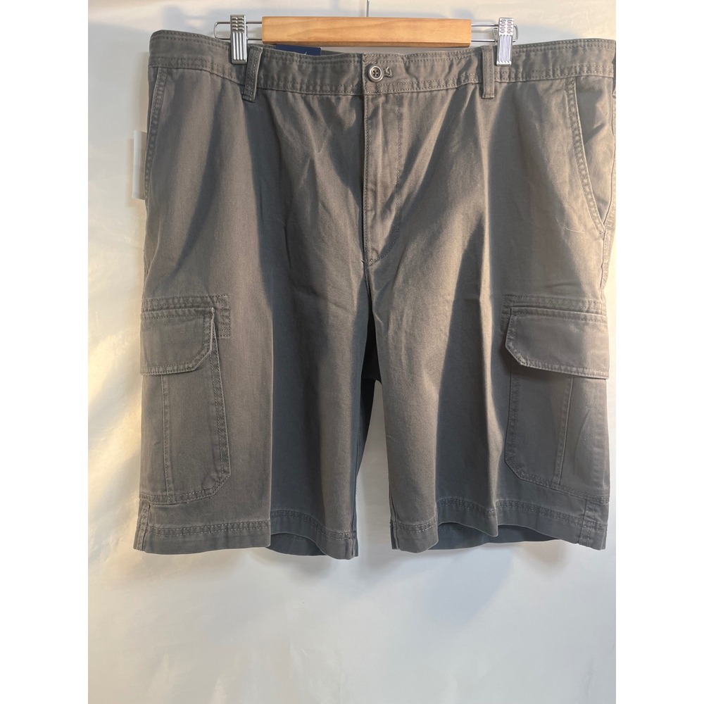 IZOD Men Cargo Shorts Grey Whale Flat Front 100% Cotton Size 42W 10.5 Inseam NWT